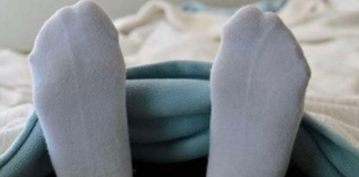 EVO ČETIRI RAZLOGA ZAŠTO BI TREBALI IZBJEGAVATI SPAVANJE U ČARAPAMA