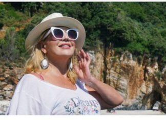 Pogled zbog kog kuća vredi čitavo bogatstvo: Suzana Mančić i Simeon Ocomokos otvorili vrata svog doma u Grčkoj! – Zavirite u njihov RAJ