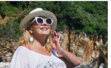 Pogled zbog kog kuća vredi čitavo bogatstvo: Suzana Mančić i Simeon Ocomokos otvorili vrata svog doma u Grčkoj! – Zavirite u njihov RAJ