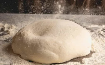 Zaboravite kvasac: Tajni trik pekara za tijesto mekše od oblaka – ostaje savršeno svježe i treći dan