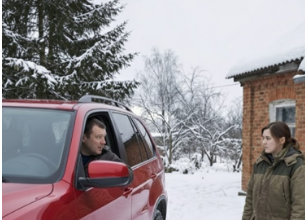 „Evo ti odjeća i hrana za sedmicu, letim na odmor sa svojom ljubavnicom i djecu vodim sa sobom“, rekao je muž i bacio torbu s odjećom pravo na snijegom prekriveni balkon vikendice. Nije mogao ni zamisliti kakvo ih iznenađenje čeka na aerodromu ☹️😮