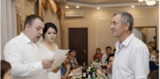 Kada je siromašan otac svojoj kćerki za vjenčanje poklonio običnu kovertu, bogata rodbina mladoženje počela se smijati takvom „velikodušnom“ poklonu.