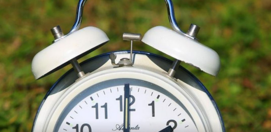 Bliži nam se pomicanje sata, ove godine s jednom promjenom koja će mnoge oduševiti