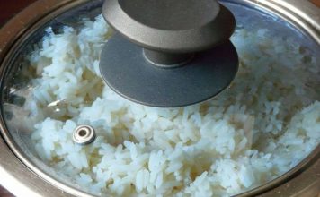 Kako skuhati rižu da ne bude kašasta? 1 korak svi preskaču!