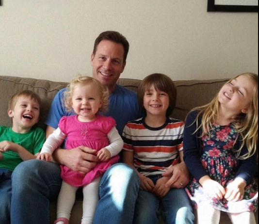 Pomogao sam nepoznatoj starici u marketu – nisam znao ko stoji iza nje