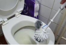 Bacite ovu tabletu u toalet i gledajte kako se magija dešava: požalit ćete što niste znali za to