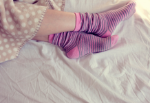 Evo zašto NE TREBA spavati u čarapama: Postoje 4 razloga