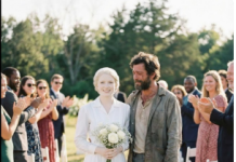 Smijali su se mom mužu od početka ceremonije — dok istina nije utišala cijelu salu