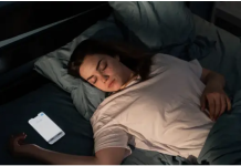 Mobitel vam je pored glave dok spavate? Evo kakve posljedice to ima za cijeli organizam