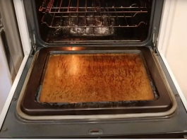 Stavite ovo u rernu i ostavite preko noći: Ujutru samo prebrišite krpom, najgora masnoća otpada sama