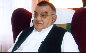 Prof. dr Perišić otkrio kako prepoznati lažni med i koji je najbolji – i nema veze sa cijenom: Trebalo bi ga jedemo svakog dana, a OVO je prava doza