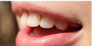 Krvarenje desni može biti znak da vam nedostaje jedna važna stvar