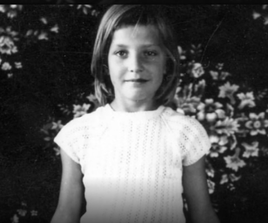 Pevala je Titu na uvce, izgubila je brata, muža, pa oca: Danas vedri i oblači estradnim nebom, znate li ko je ona?