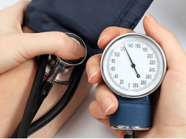 ŠTA SPUŠTA KRVNI PRITISAK MOMENTALNO? Ako brojke na aparatu pređu ovu granicu, sljedeće NAMIRNICE su PRVA POMOĆ