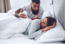 Muškarac koji više ne voli ženu pokazuje to ovako – 3 stvari govore sve