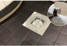 Sipanje krupne soli u odvod tuša: zašto je to potrebno i zašto to vodoinstalateri preporučuju?