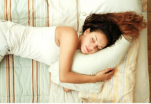 Spavanje na LIJEVOJ STRANI ima iznenađujuće efekte na vaše zdravlje…