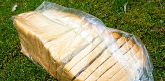 Nikako ne kupujte sečeni hleb u kesi: Evo na šta treba da obratite pažnju