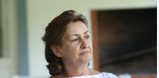 10 kućnih navika koje čine da žena izgleda staro i zapušteno: Dodaju joj godine u trenu