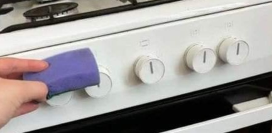 Evo moje metode za blistavu dugmad štednjaka: Za samo 2 MINUTE izgledaju potpuno novi!