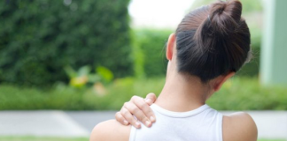 Nisu krivi geni i posao: Ako vas često bole ramena, evo koji emocionalni teret zapravo nosite na duši