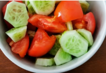 SVI IH MIJEŠAMO U SALATAMA, STRUČNJACI UPOZORAVAJU: Krastavce i paradajz nikada ne biste smjeli jesti ZAJEDNO u ISTOJ salati, EVO ZAŠTO!